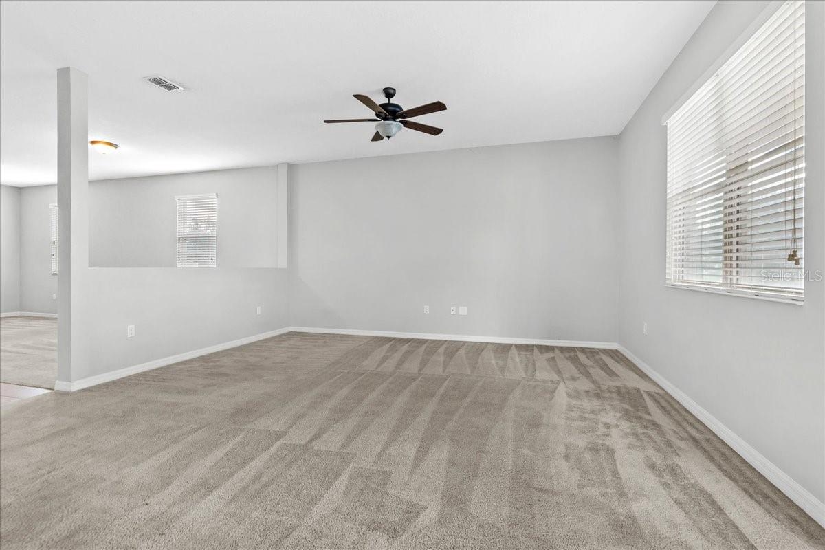 SHINGLE CRK RESERVE / OAKS PH 3 / SHINGLE CREEK - Residential Lease