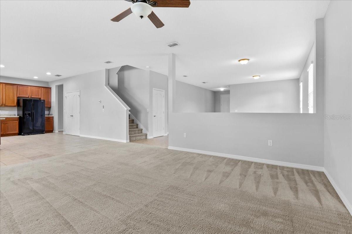 SHINGLE CRK RESERVE / OAKS PH 3 / SHINGLE CREEK - Residential Lease