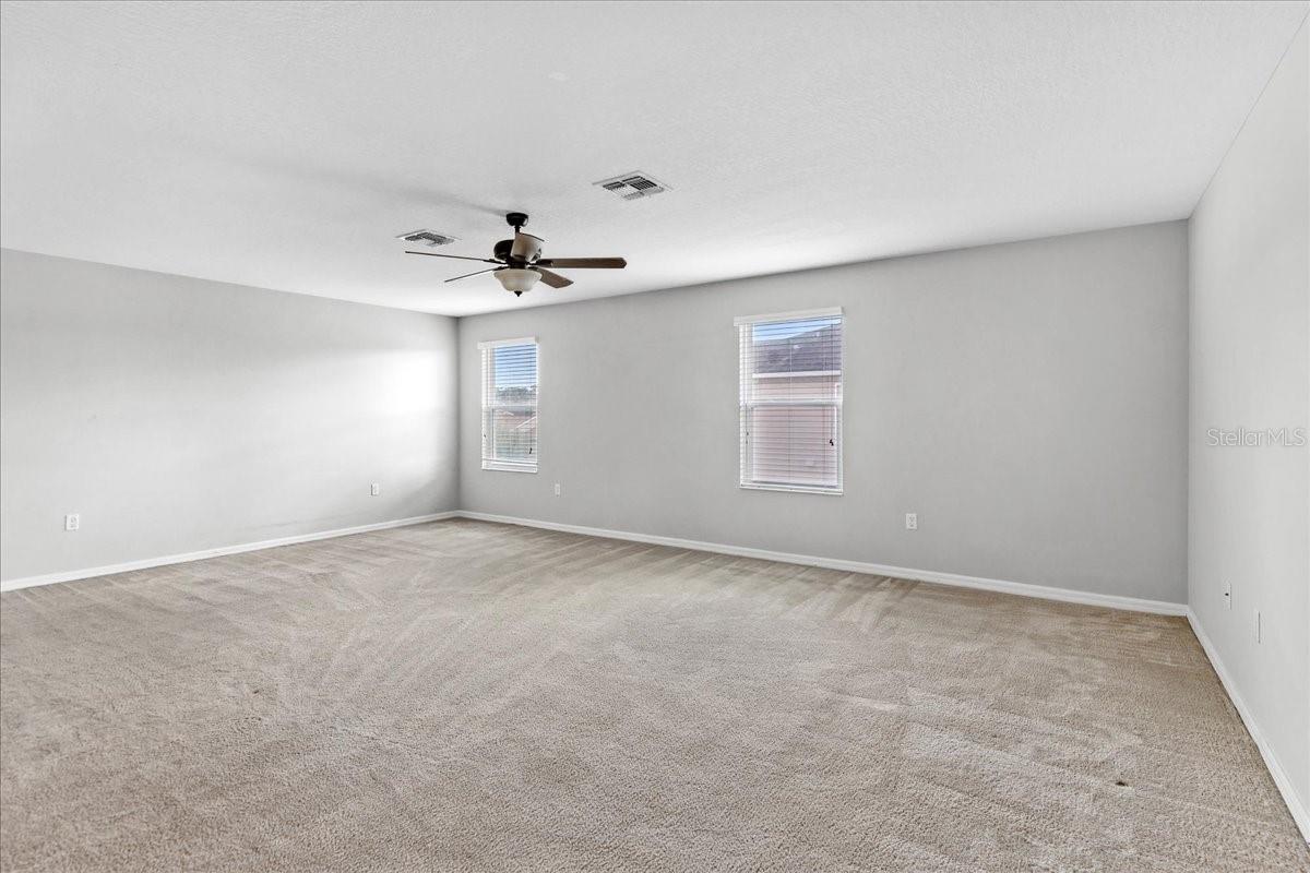 SHINGLE CRK RESERVE / OAKS PH 3 / SHINGLE CREEK - Residential Lease