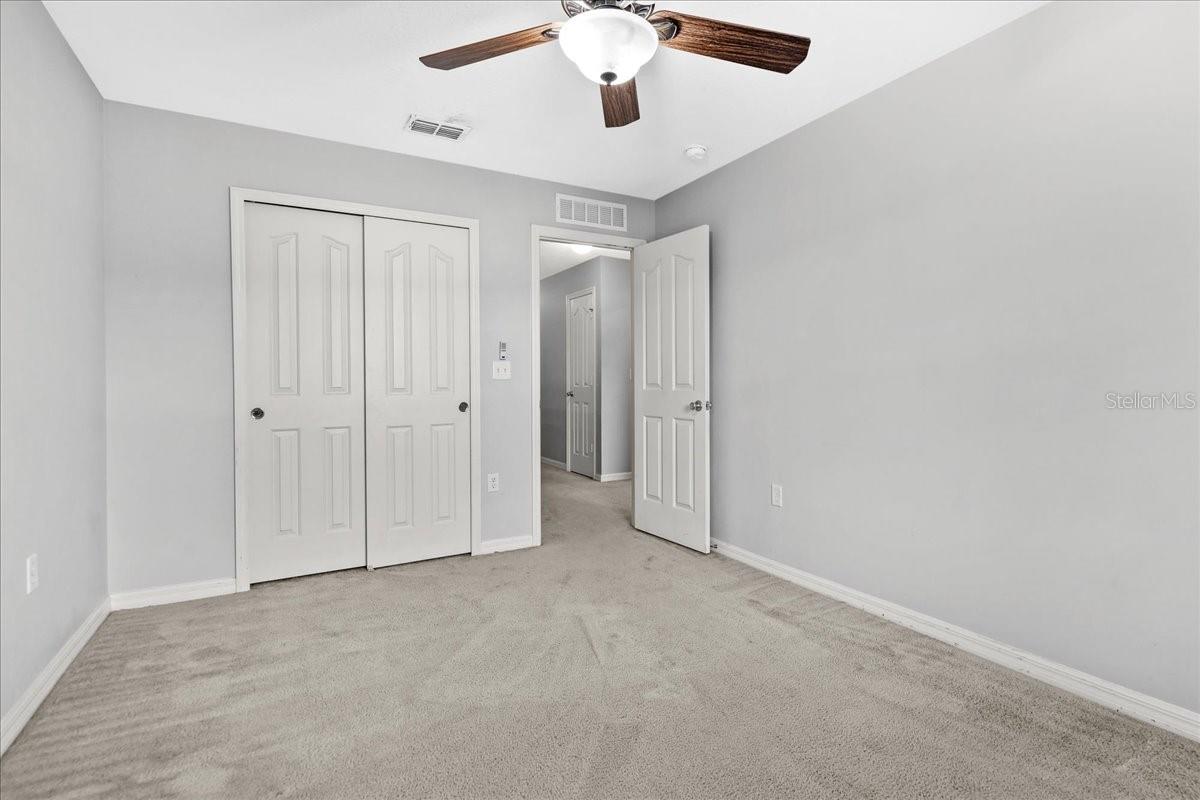 SHINGLE CRK RESERVE / OAKS PH 3 / SHINGLE CREEK - Residential Lease