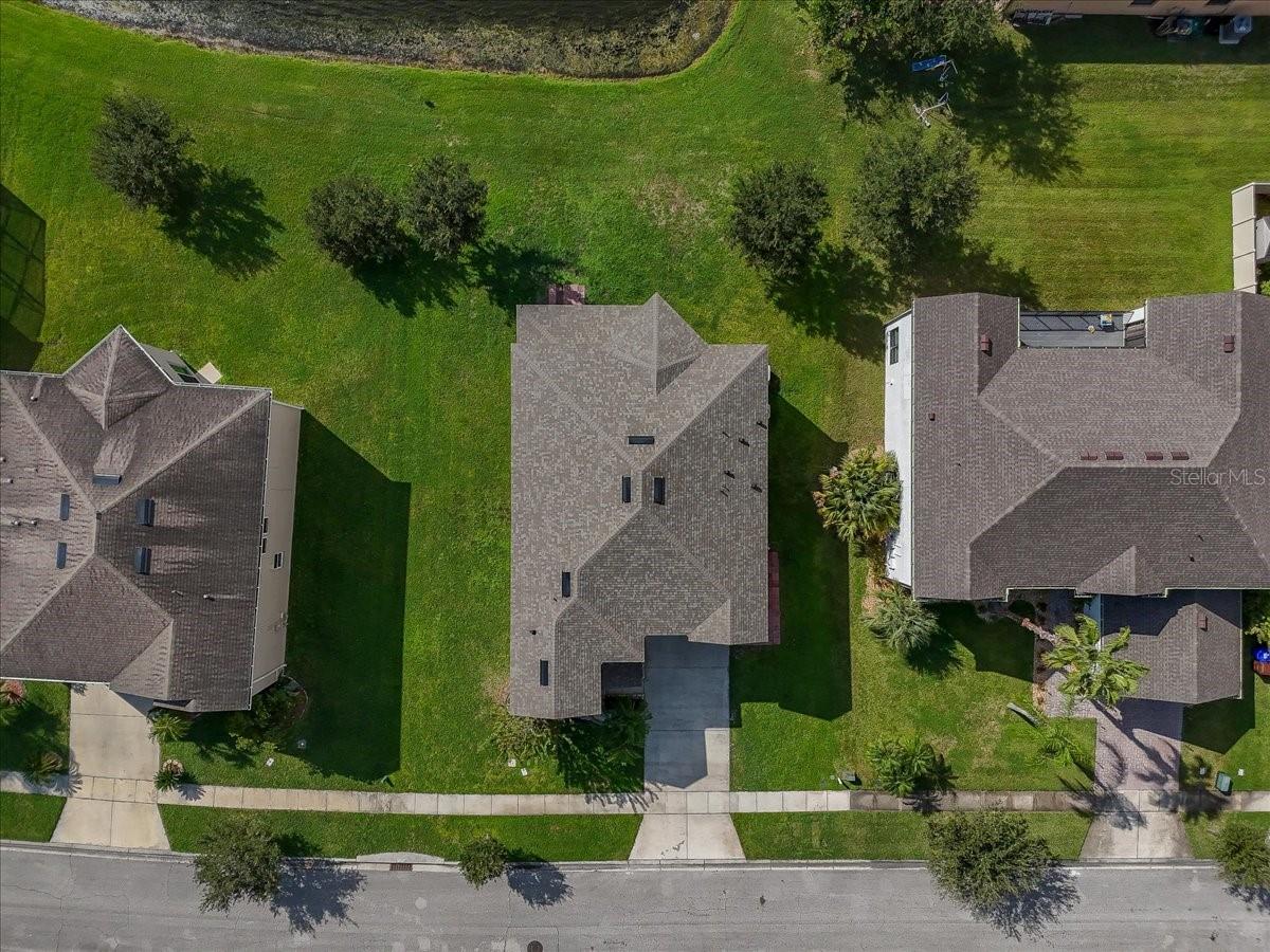 SHINGLE CRK RESERVE / OAKS PH 3 / SHINGLE CREEK - Residential Lease