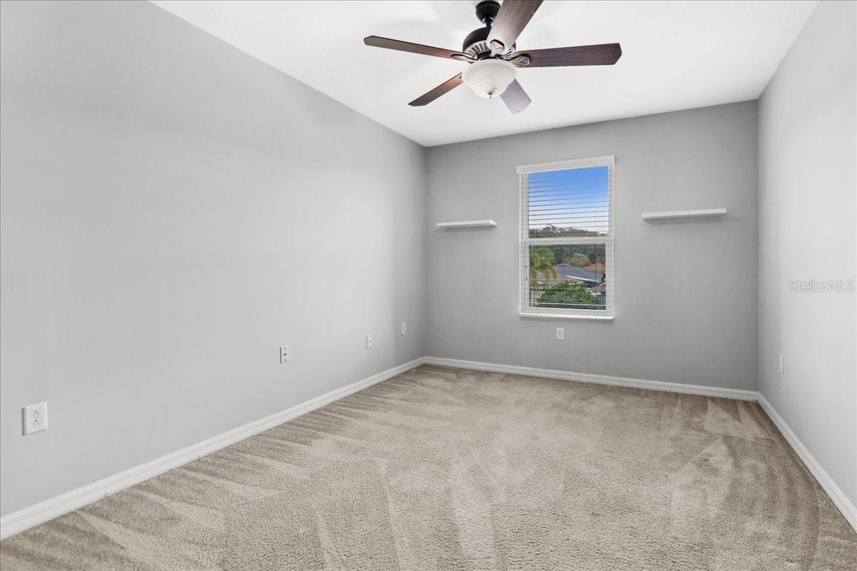 SHINGLE CRK RESERVE / OAKS PH 3 / SHINGLE CREEK - Residential Lease