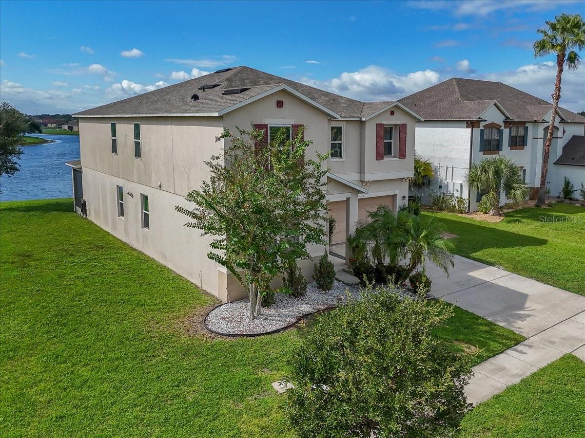SHINGLE CRK RESERVE / OAKS PH 3 / SHINGLE CREEK - Residential Lease