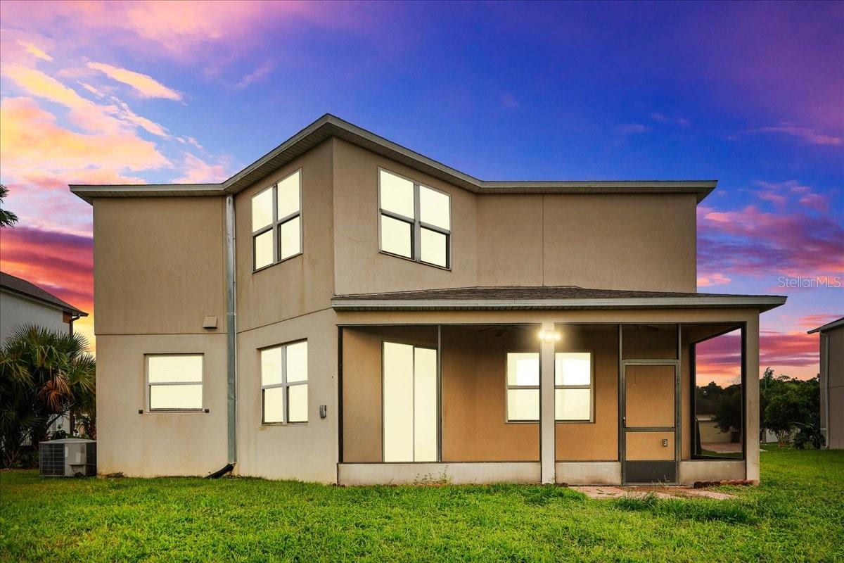 SHINGLE CRK RESERVE / OAKS PH 3 / SHINGLE CREEK - Residential Lease