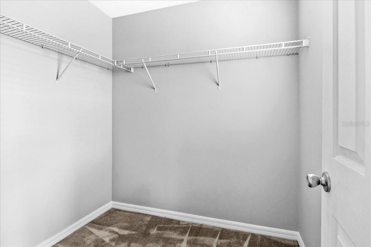 SHINGLE CRK RESERVE / OAKS PH 3 / SHINGLE CREEK - Residential Lease