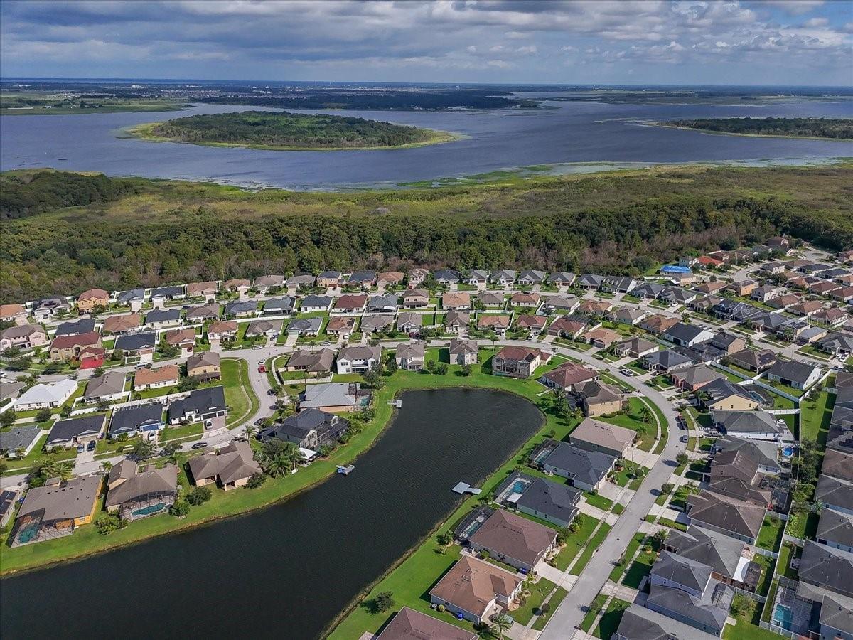 SHINGLE CRK RESERVE / OAKS PH 3 / SHINGLE CREEK - Residential Lease