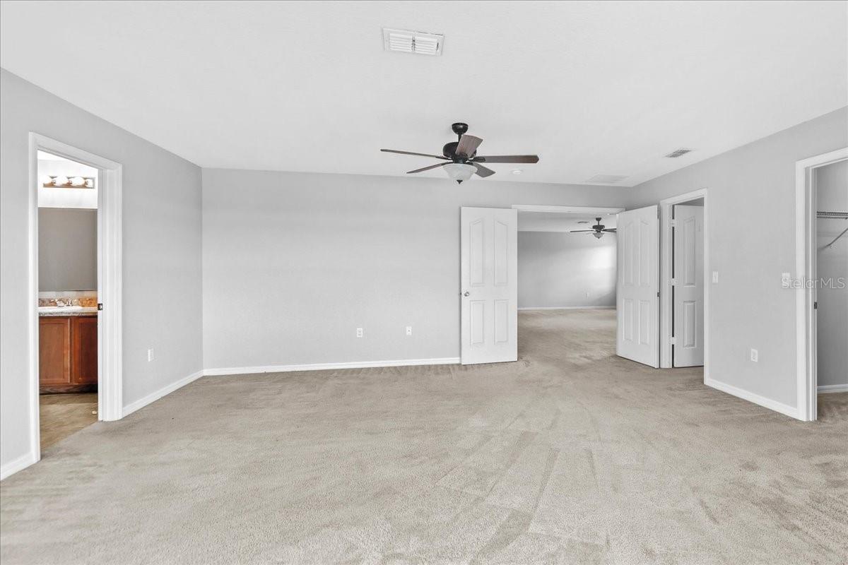 SHINGLE CRK RESERVE / OAKS PH 3 / SHINGLE CREEK - Residential Lease