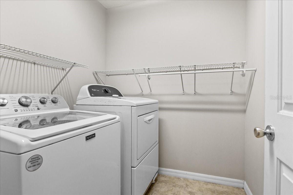 SHINGLE CRK RESERVE / OAKS PH 3 / SHINGLE CREEK - Residential Lease