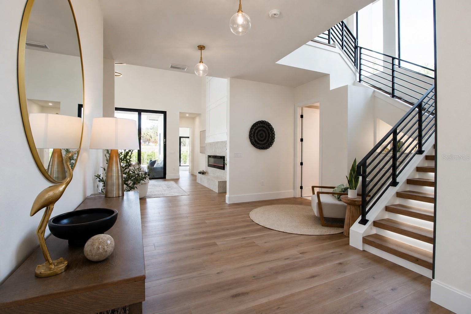 ARLINGTON PARK - Residential