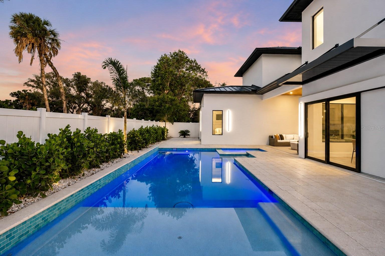 ARLINGTON PARK - Residential