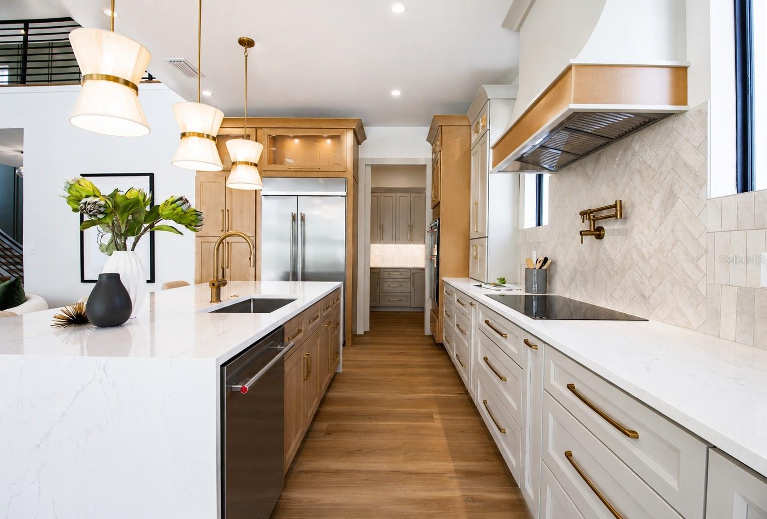 ARLINGTON PARK - Residential