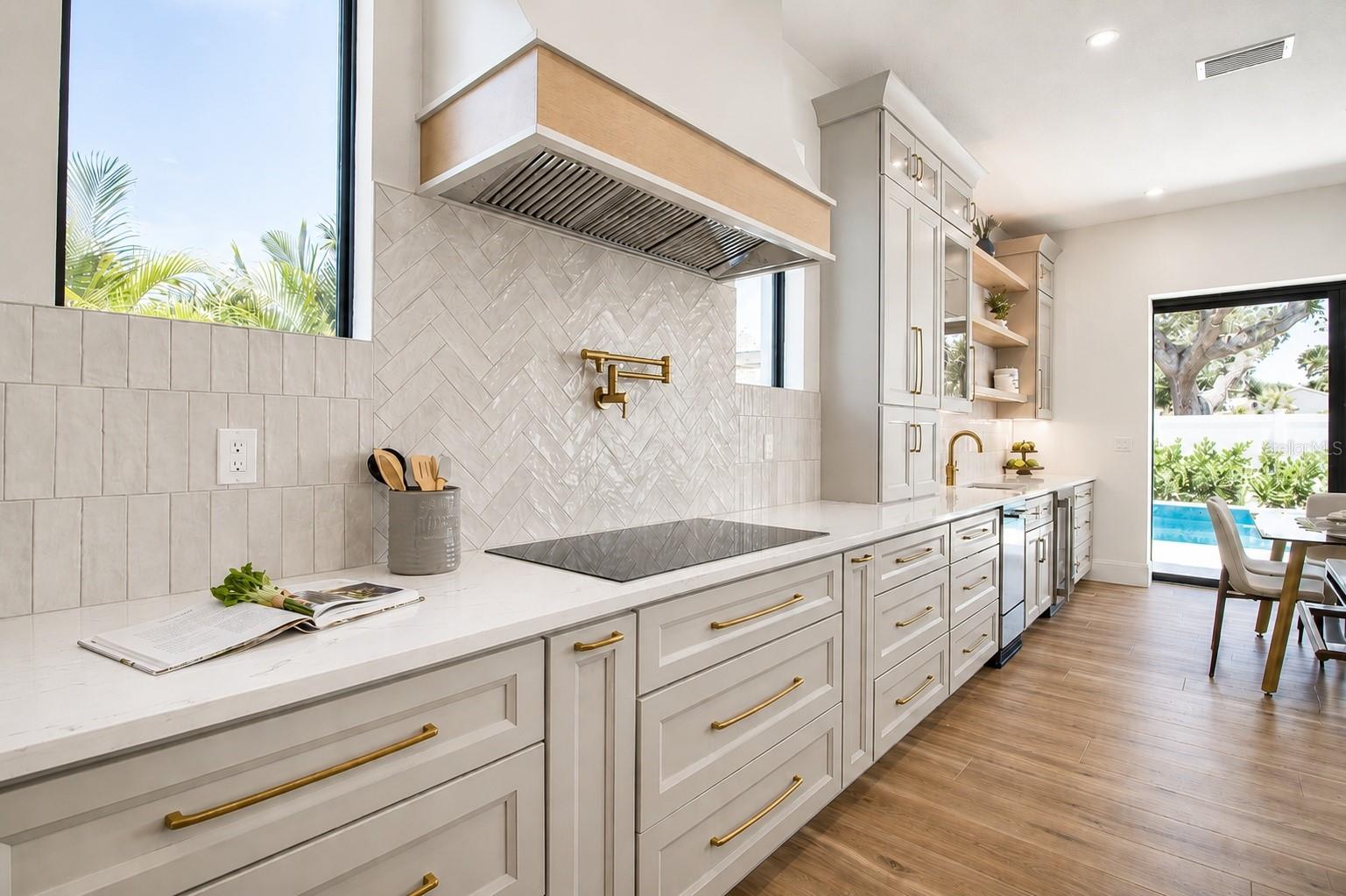 ARLINGTON PARK - Residential