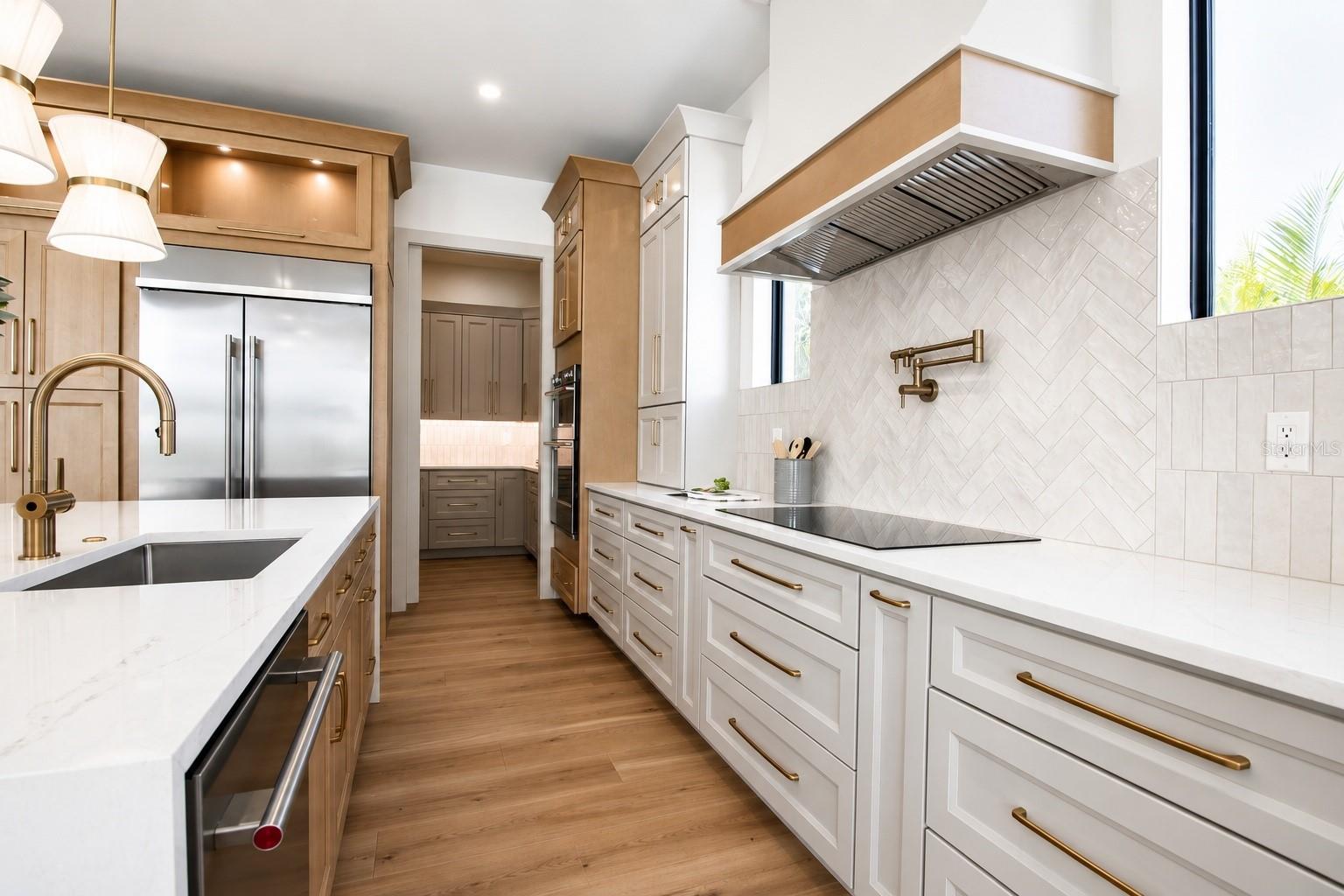 ARLINGTON PARK - Residential