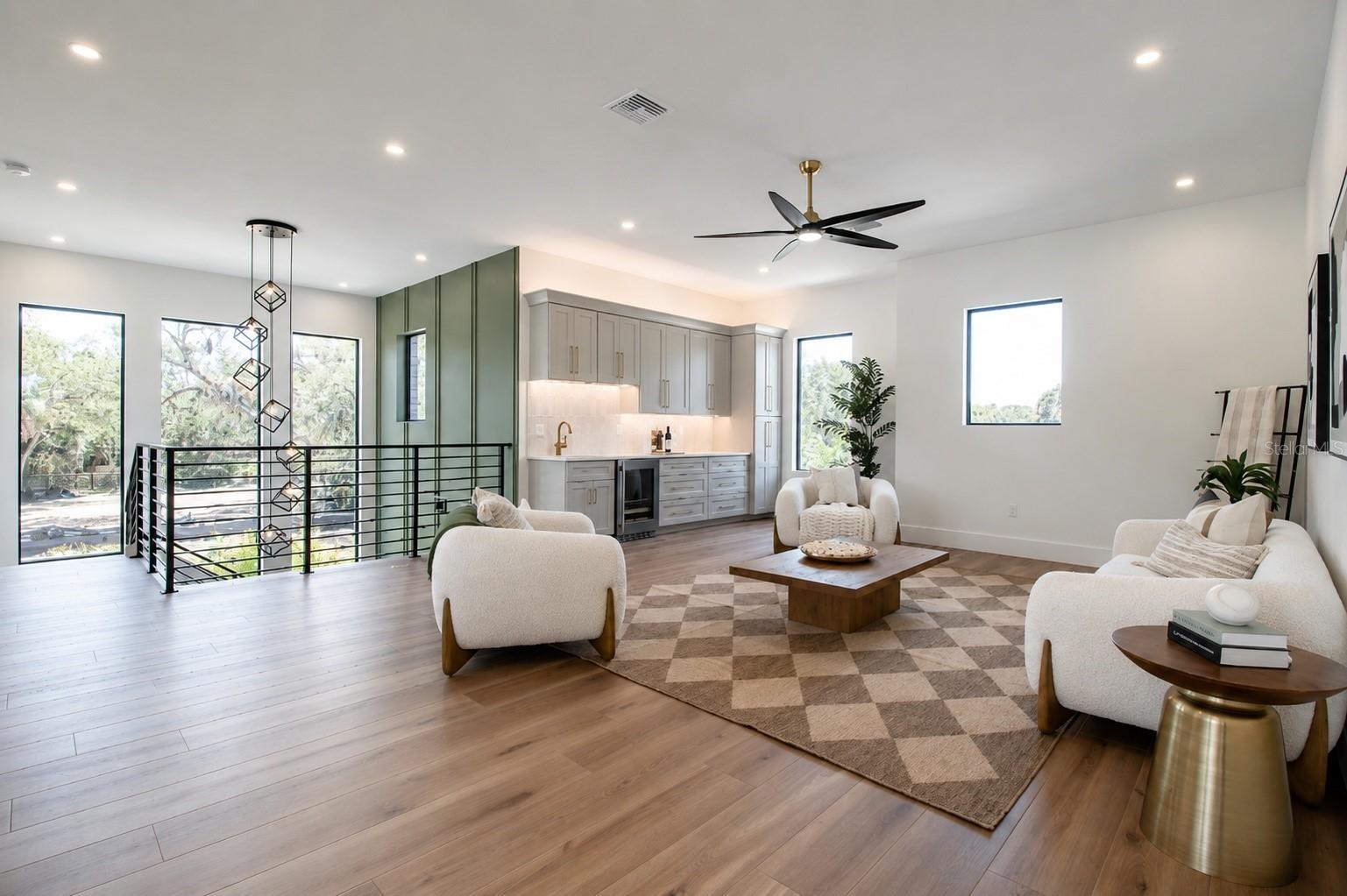 ARLINGTON PARK - Residential