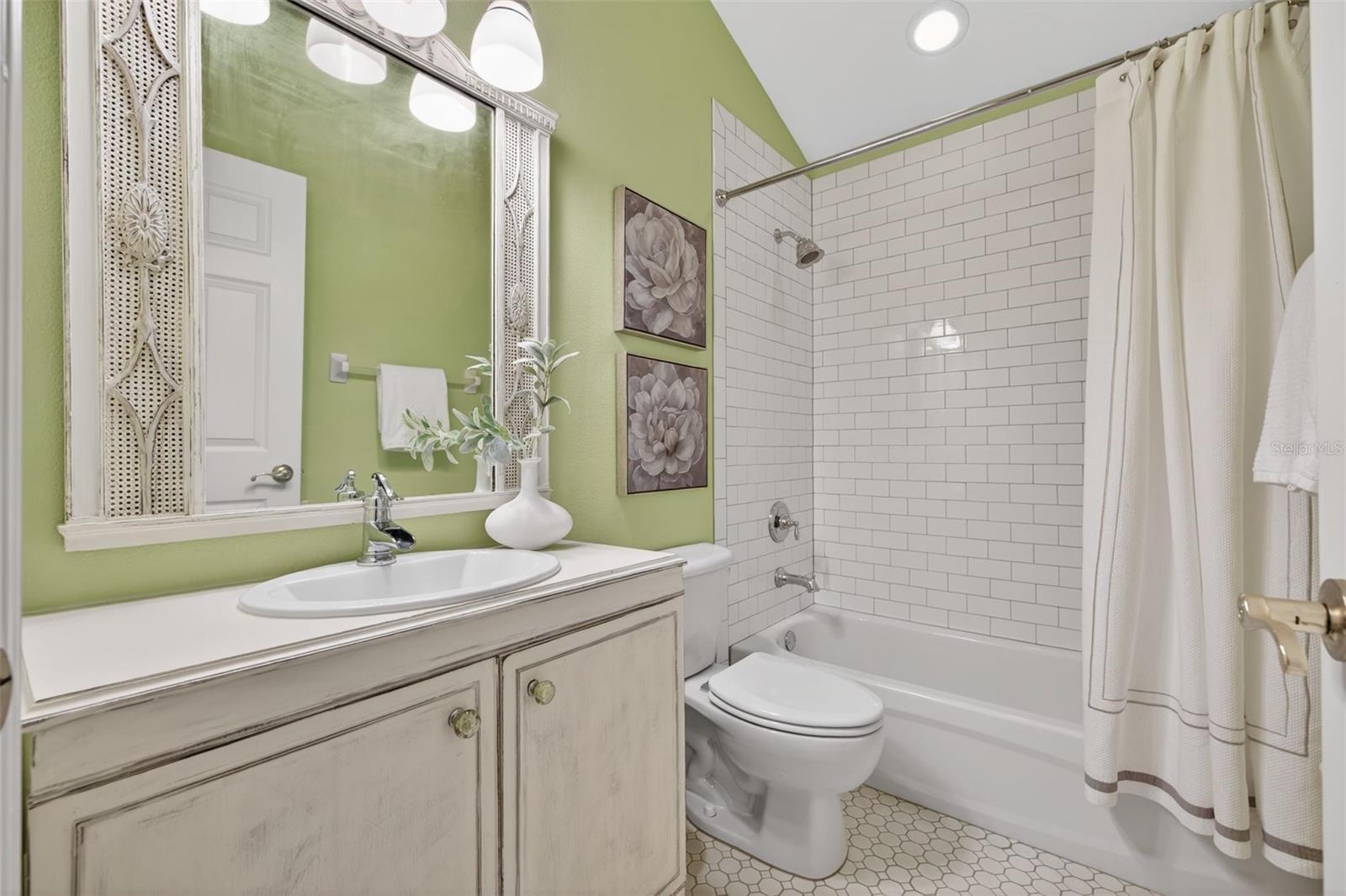 CRESCENT PARK HEIGHTS - Residential