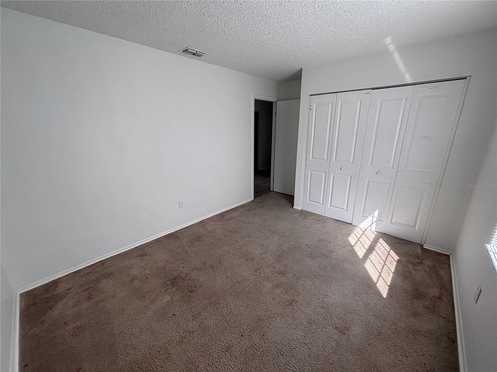 SILVER SPGS SHORES UN 28 - Residential Lease