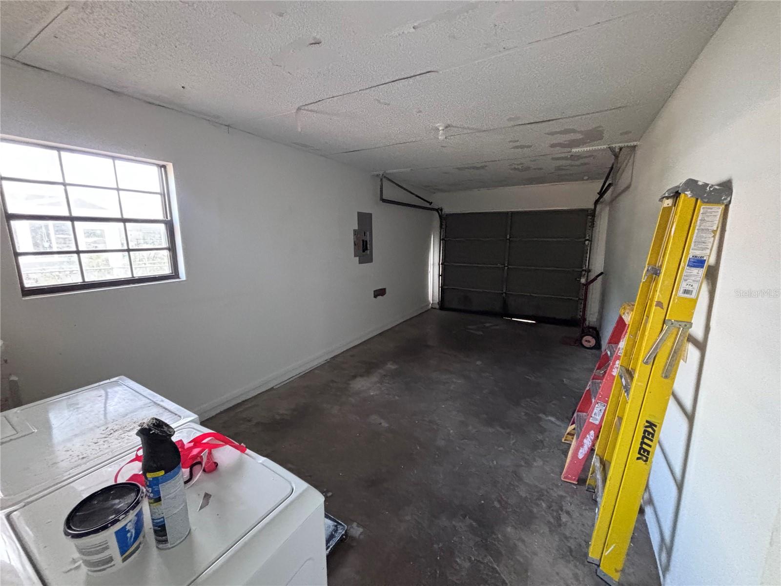 SILVER SPGS SHORES UN 28 - Residential Lease