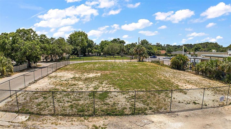 Mount Dora Highway Commercial District. One Acre +/- of High traffic visible space. Zoned C3 for General Commercial Development. This property has a great location and multitude of uses in the heart of Mount Dora's commercial district. This property also includes PEGGY AVE
25-19-26-0003-000-00803.