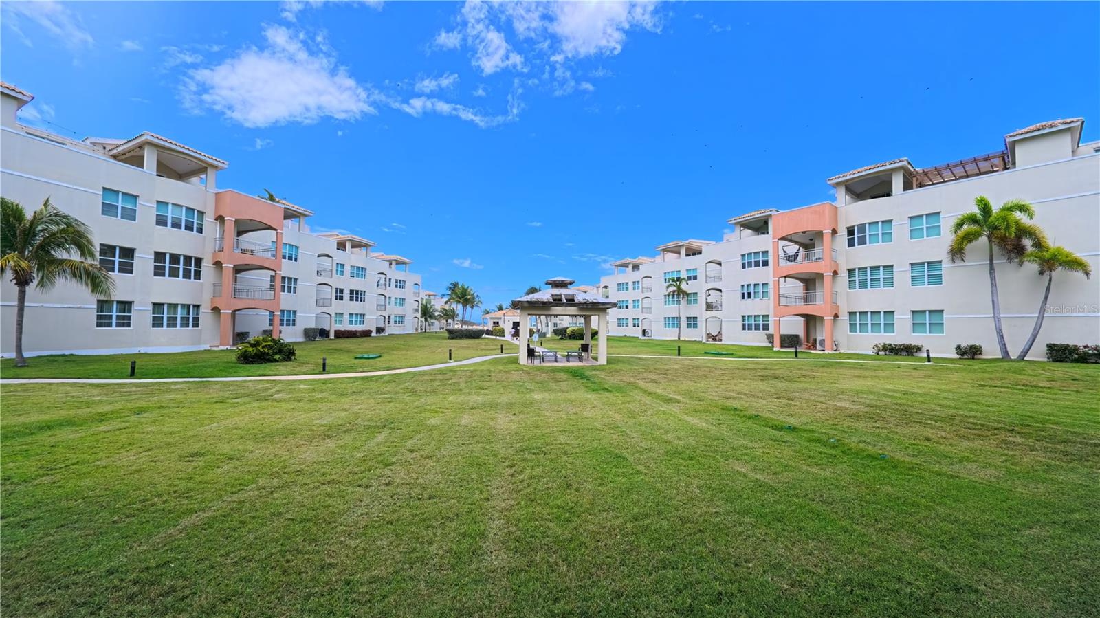 CONDOMINIO HAUDIMAR BEACH - Residential