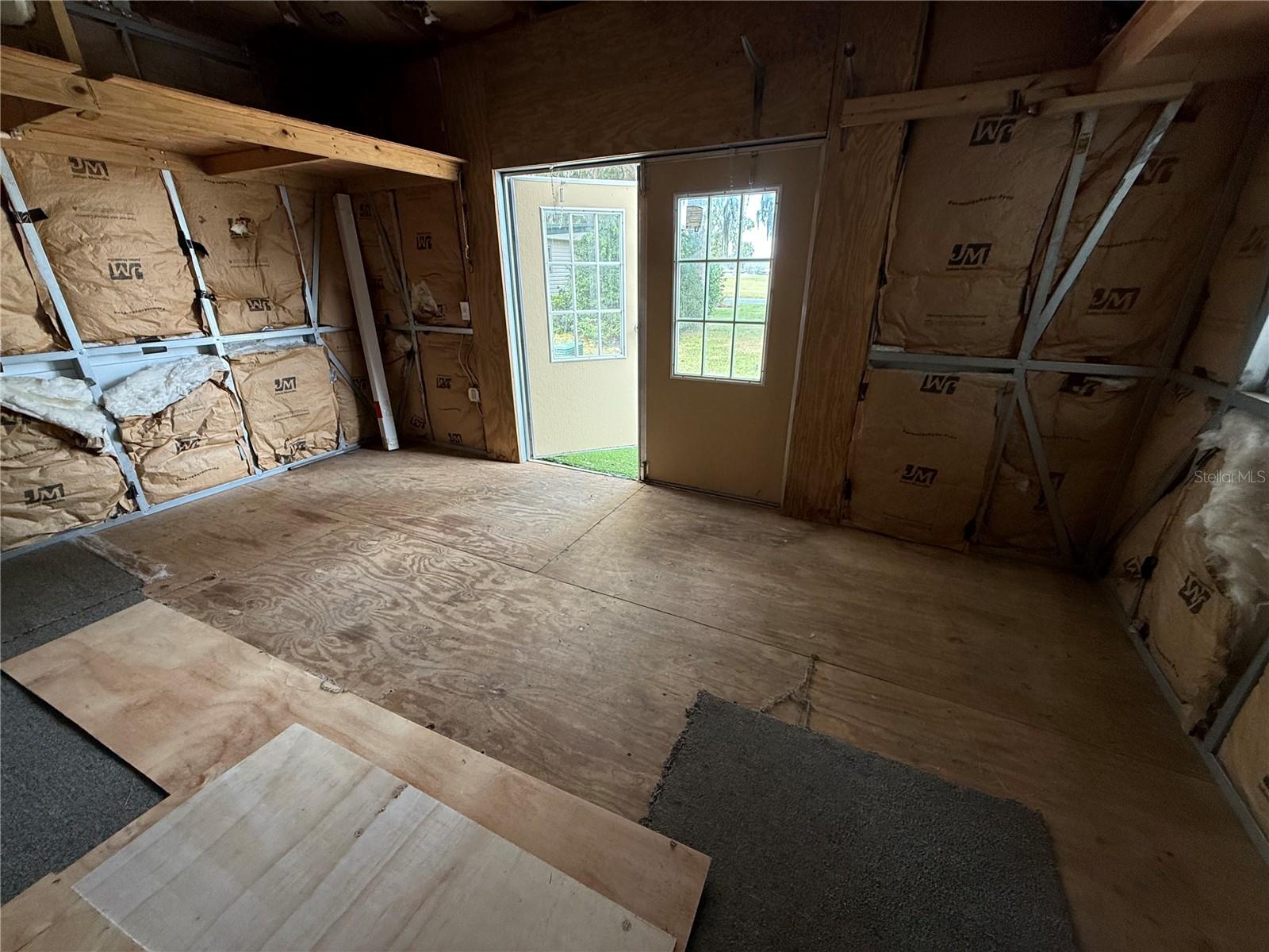 CONTINENTAL CAMPER RESS INCORP - Residential