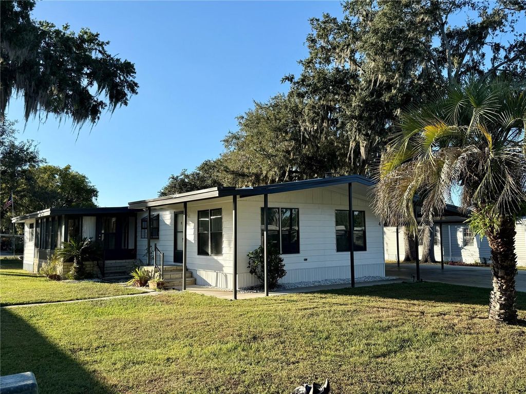 Photo of 4 E Quail Run, Wildwood, FL 34785 (MLS # G5103492)