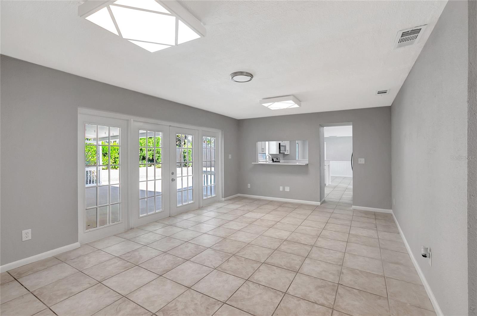 ROLLING MEADOWS - Residential