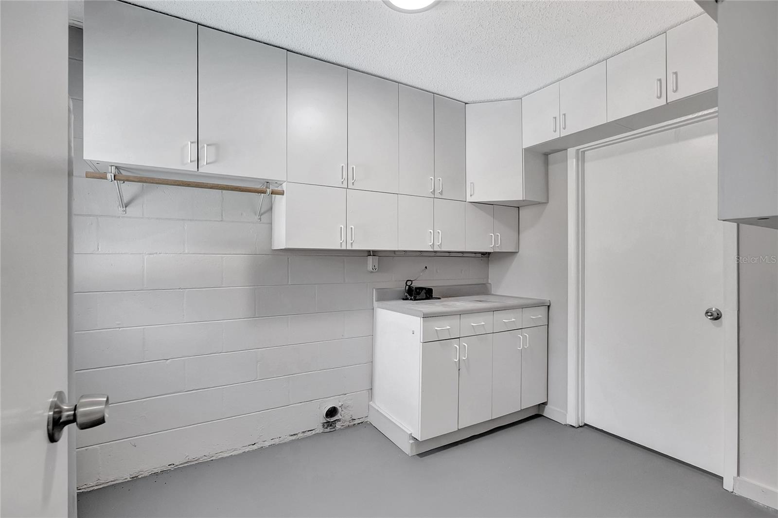 ROLLING MEADOWS - Residential