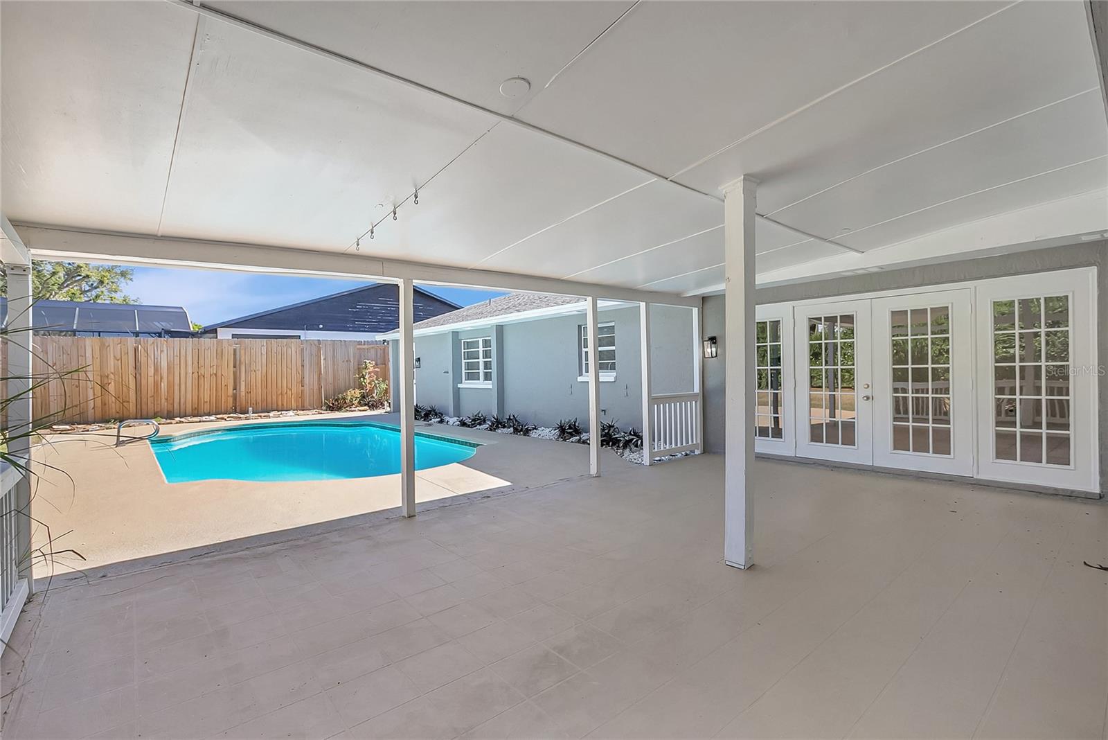 ROLLING MEADOWS - Residential