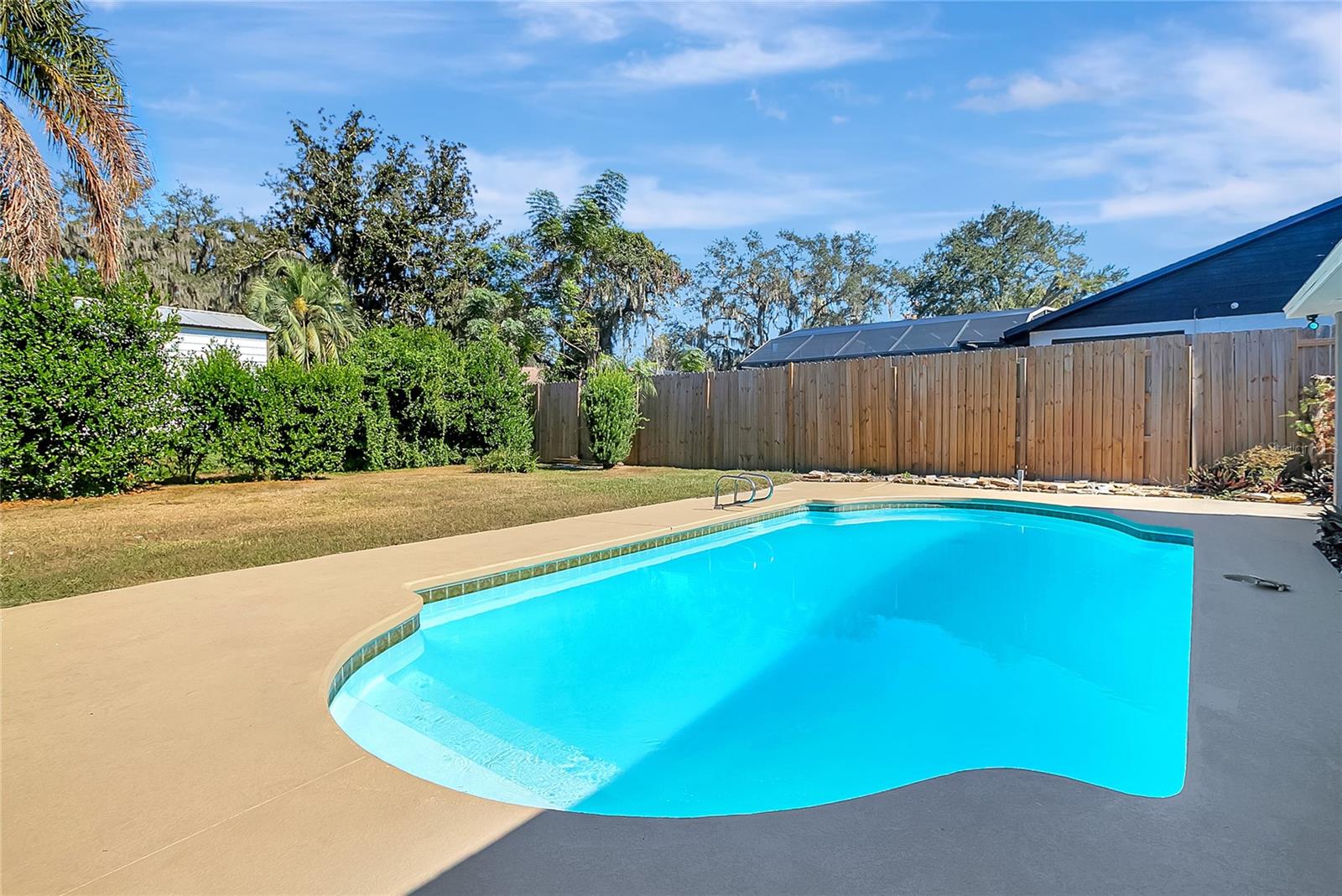 ROLLING MEADOWS - Residential