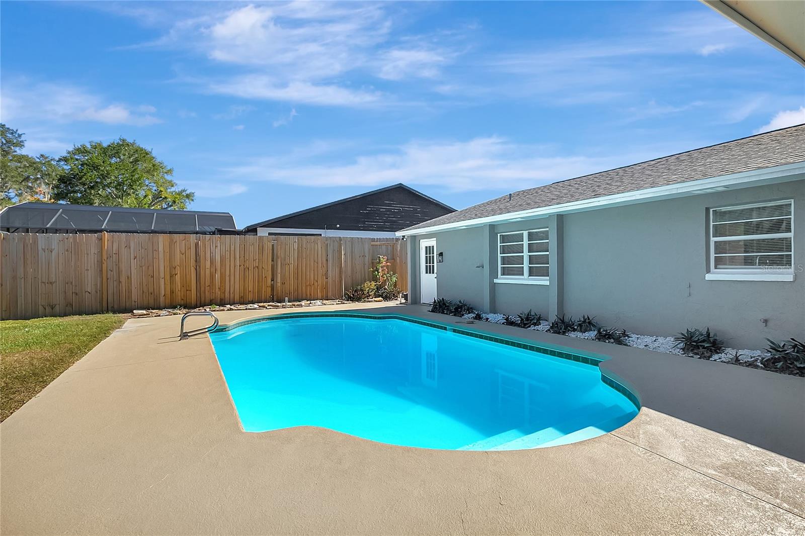 ROLLING MEADOWS - Residential