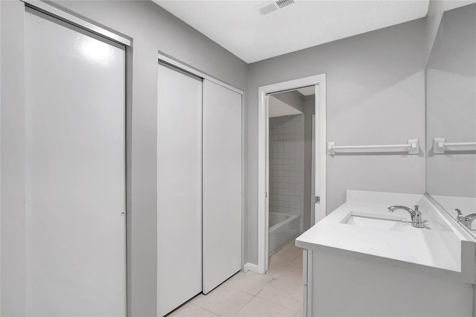 ROLLING MEADOWS - Residential