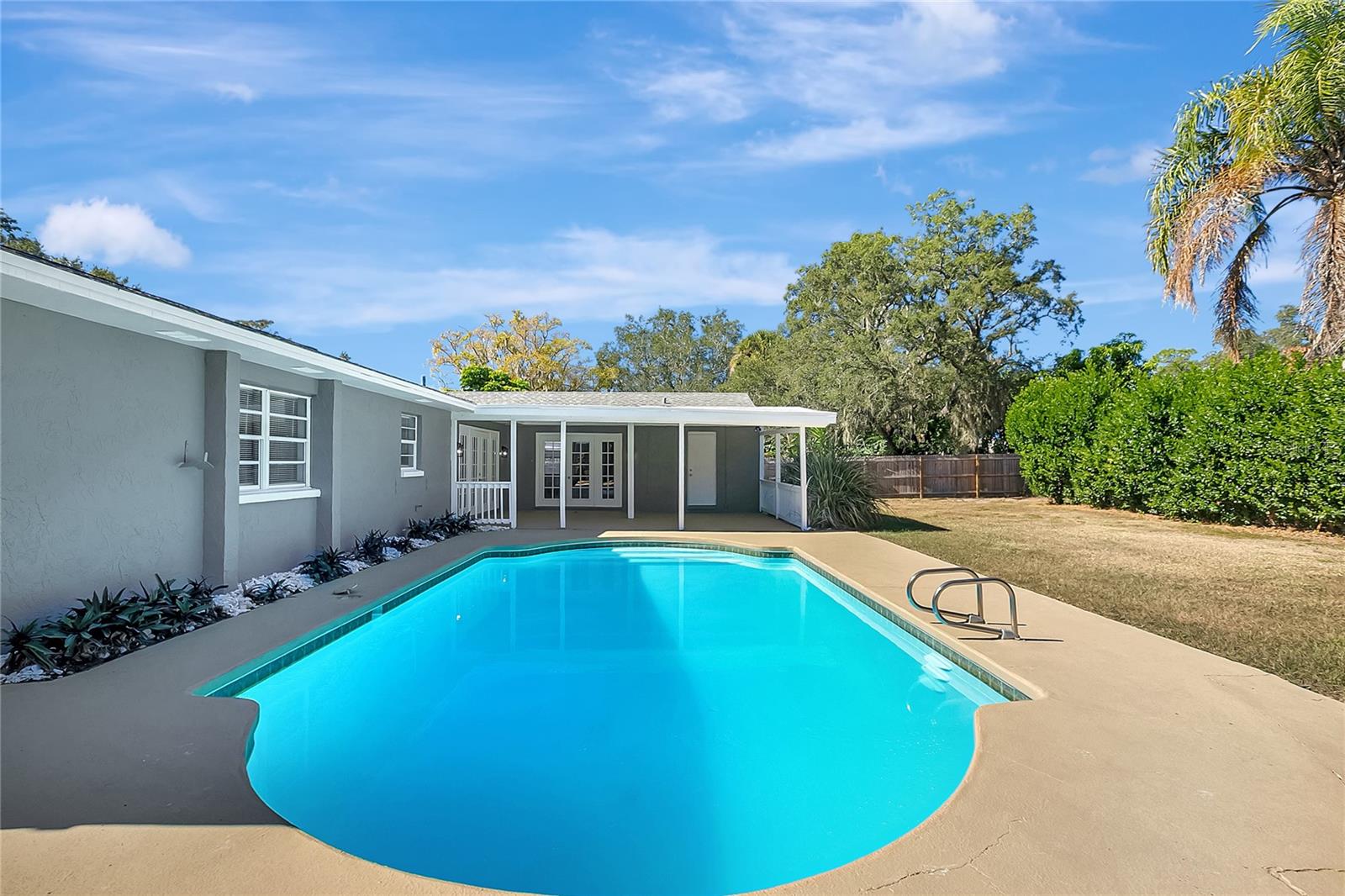 ROLLING MEADOWS - Residential