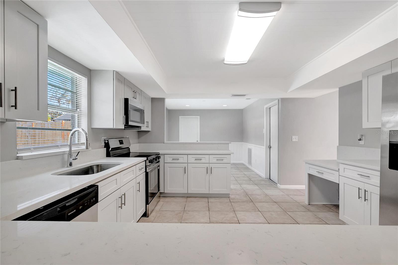 ROLLING MEADOWS - Residential