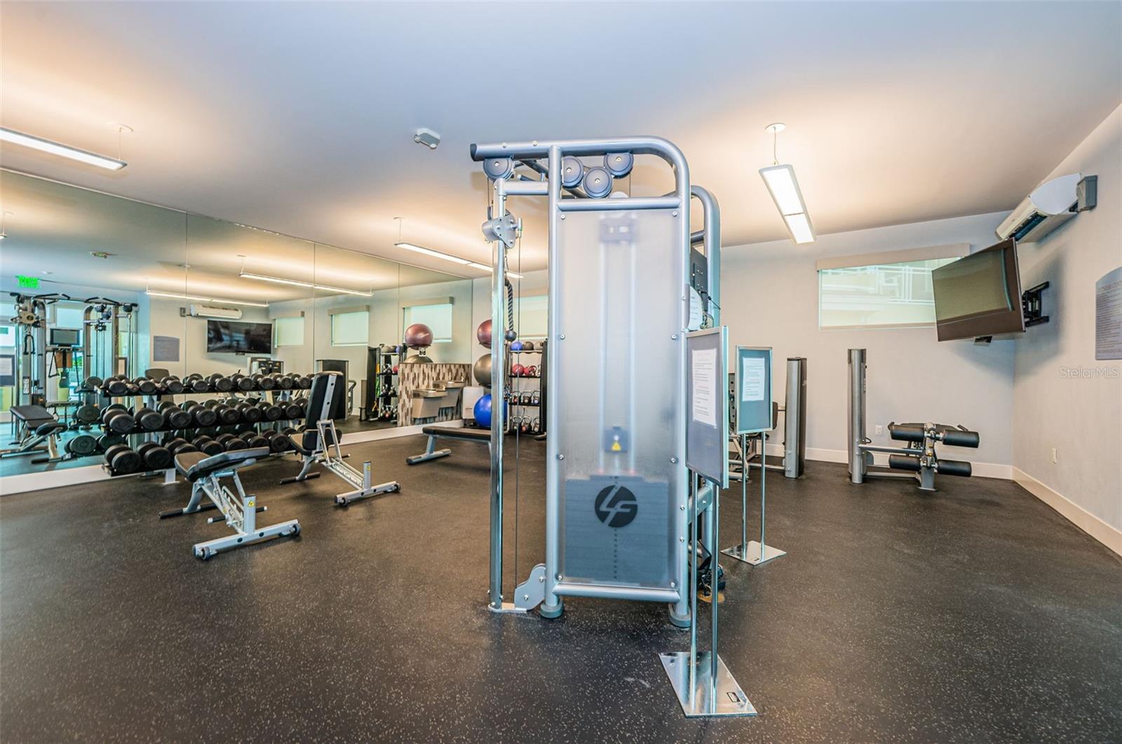 SUNSET POINTE AT COLLANY KEY III CONDO - Residential