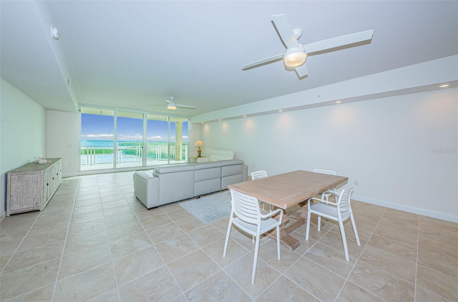 SUNSET POINTE AT COLLANY KEY III CONDO - Residential