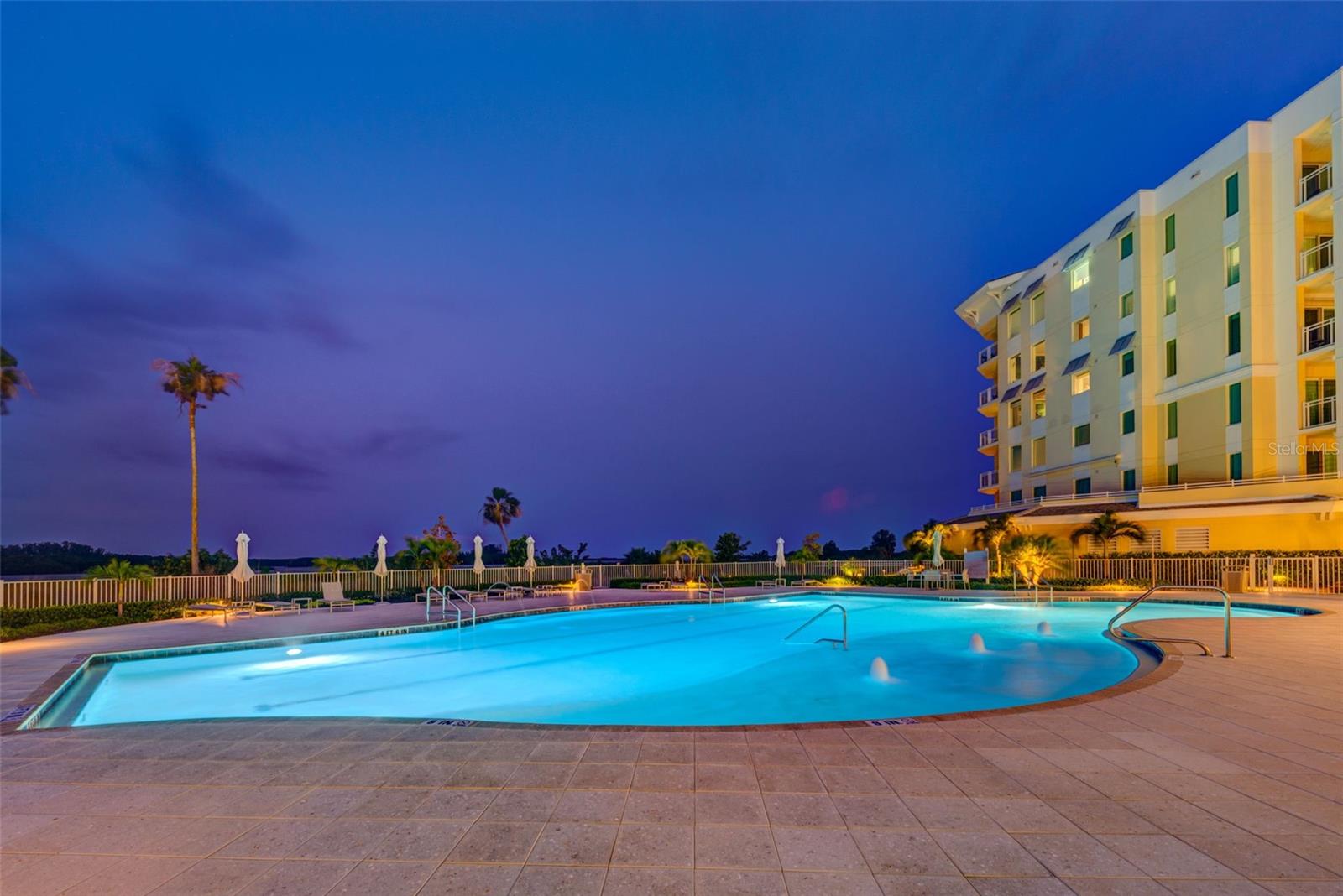 SUNSET POINTE AT COLLANY KEY III CONDO - Residential