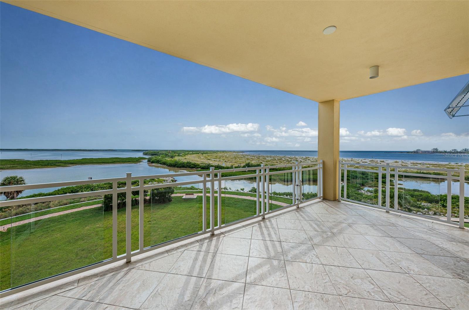 SUNSET POINTE AT COLLANY KEY III CONDO - Residential