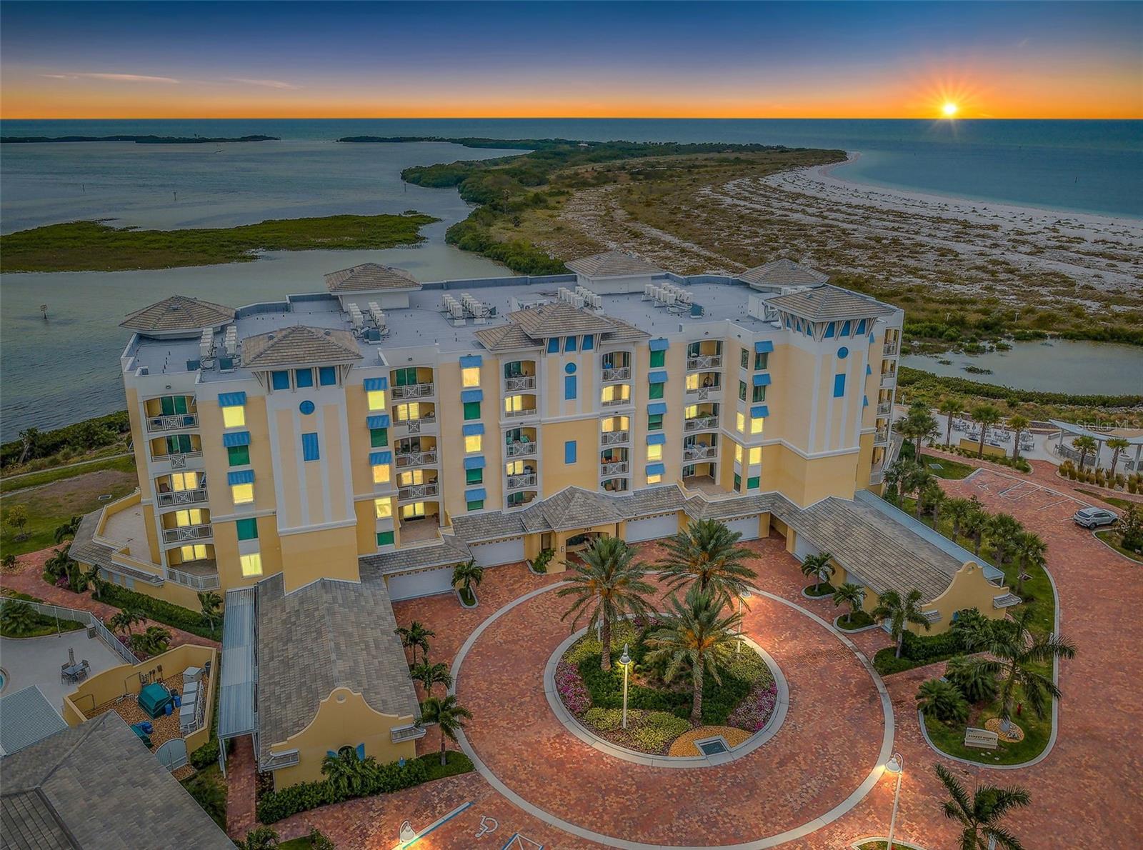 SUNSET POINTE AT COLLANY KEY III CONDO - Residential