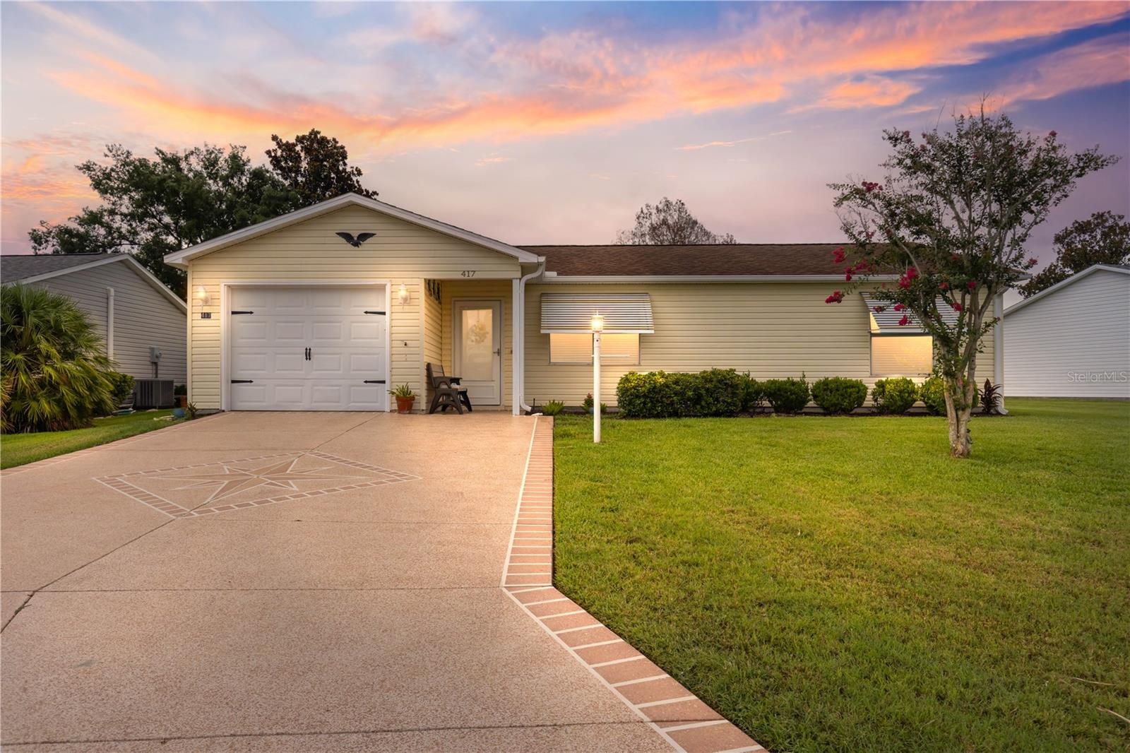Adorably Updated 2/2 in The Village of Rio Ponderosa– Move-In Ready! NO BOND!
This freshly updated 2-bedroom, 2-bath El Paso home is full of charm and modern upgrades, ideally located between Lake Sumter Landing, and Spanish Springs; near shopping, dining, banking, and everyday conveniences. As you arrive, you’ll notice the expanded and freshly painted driveway, as well as energy-saving window awnings that help keep cooling costs low in the summer.
Inside, the living room is opened to dining area and features warm wood laminate flooring, perfect for hosting or relaxing.
The stunning kitchen renovation includes luxury waterproof vinyl flooring, bright quartz countertops, shaker-style cabinetry, a stylish tiled backsplash, touch-less automatic faucet, recessed lighting, and new refrigerator, stove, and microwave.
The primary suite boasts a walk-in shower and updated vanity with soft-close cabinetry. The guest bedroom is just the right size to make your guests feel at home. The second bath features a new vanity, tub/shower combo, and a solar tube for extra natural light.
Enjoy year-round comfort in the enclosed tiled Florida Room, perfect for extra living or hobby space. Additional recent updates include:
HVAC (2022), Epoxy floor coating in garage, WiFi thermostat, Updated window blinds, Dark-out curtains, Fresh interior paint
Roof is was replaced in 2011, 4-point and wind mitigation (2023) available upon request. Don’t miss this beautifully refreshed home—schedule your private showing today!