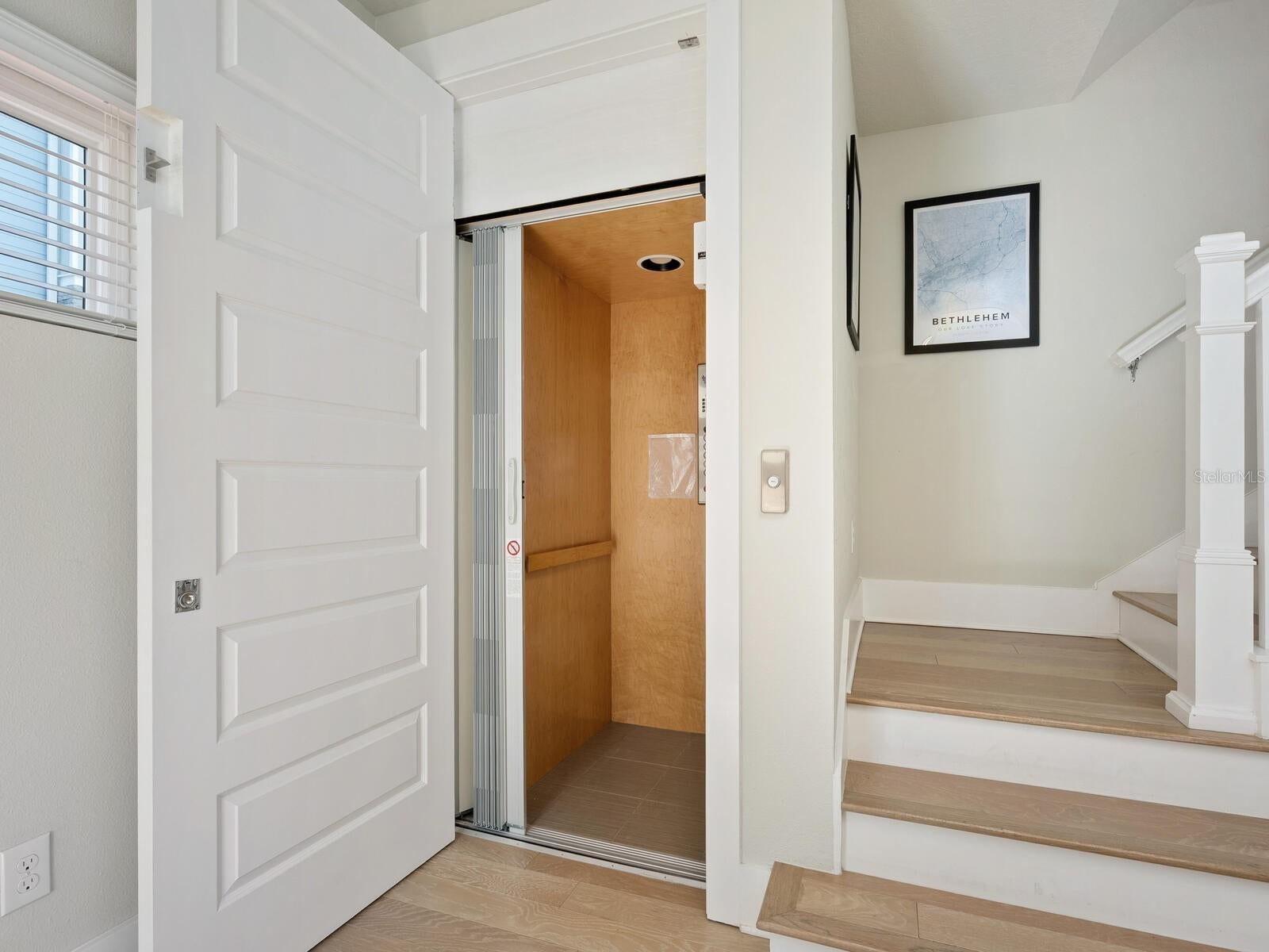 508 LAUREL PARK DRIVE