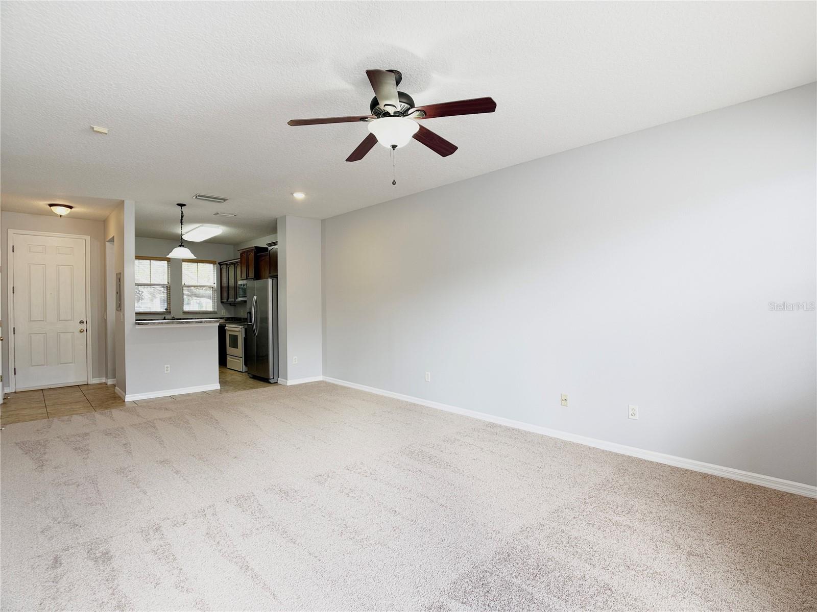 SIGNATURE LAKES - PARCEL 1C - Residential Lease