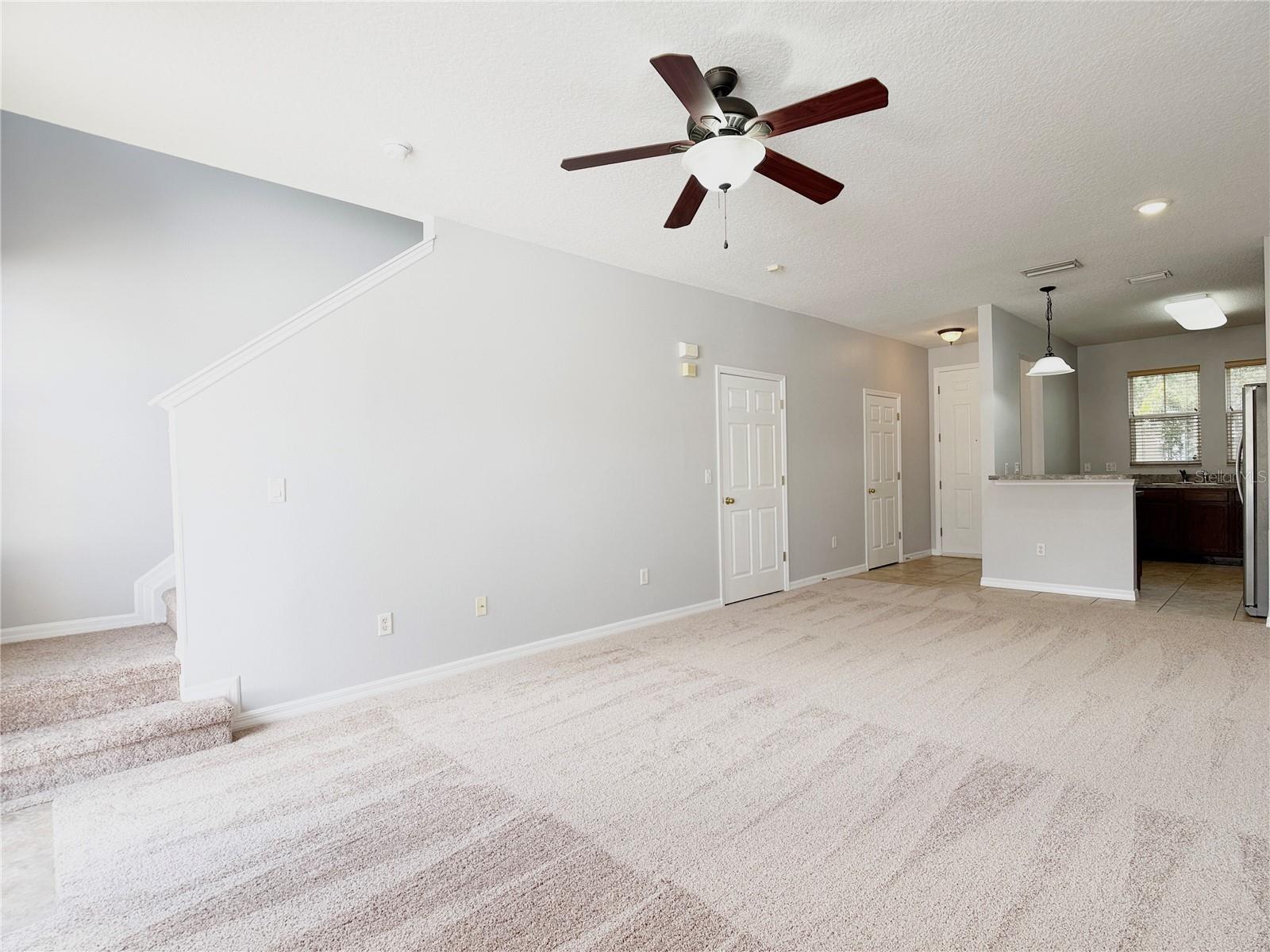 SIGNATURE LAKES - PARCEL 1C - Residential Lease