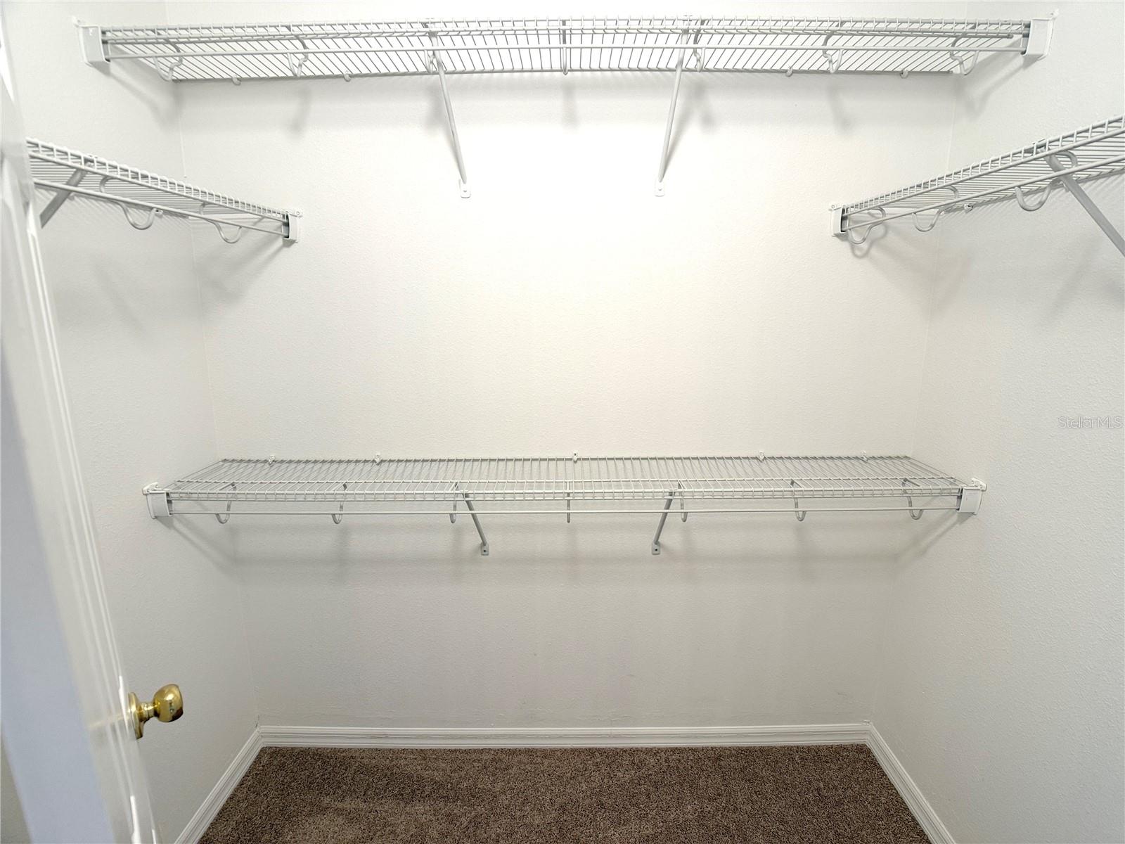 SIGNATURE LAKES - PARCEL 1C - Residential Lease