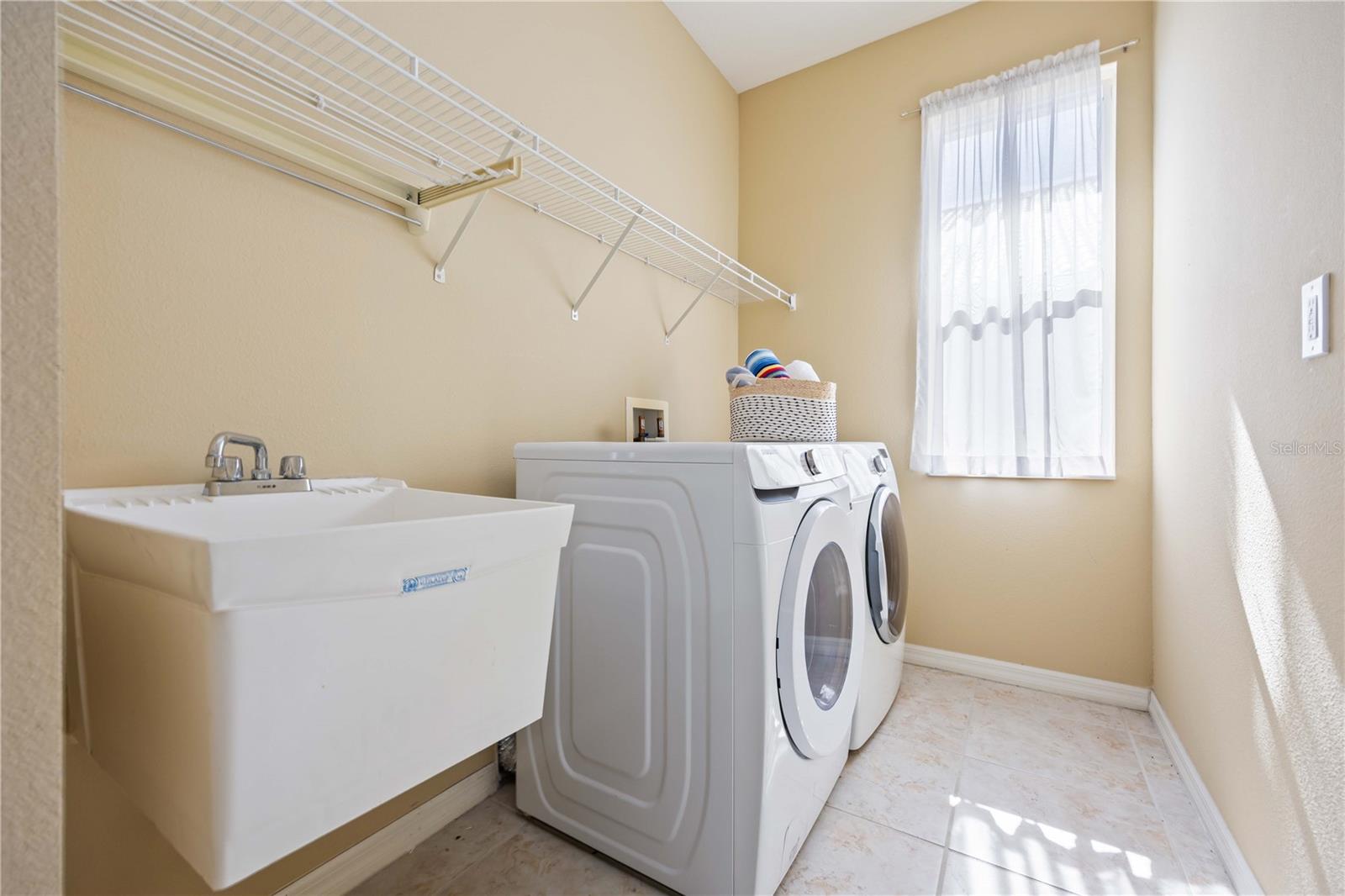 HERON CREEK - Residential Lease