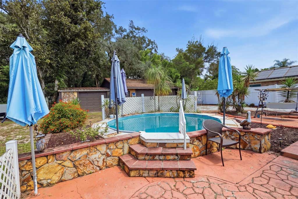 Photo of 324 Riviera Drive, Debary, FL 32713 (MLS # G5116913)