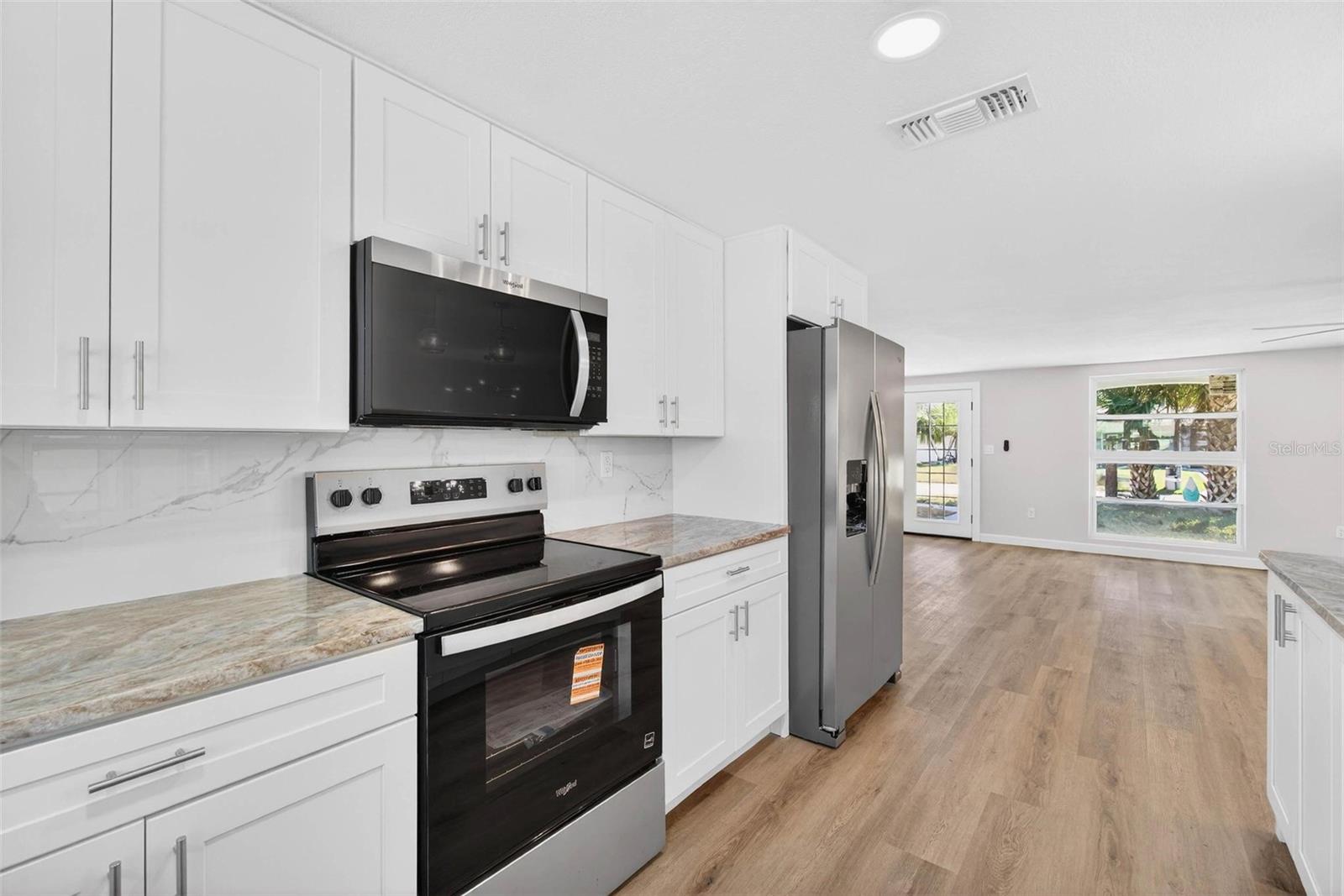 FLOR A MAR - Residential