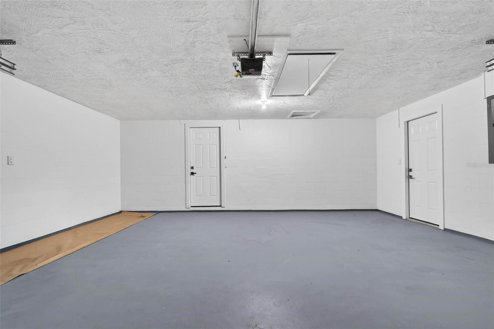 FLOR A MAR - Residential