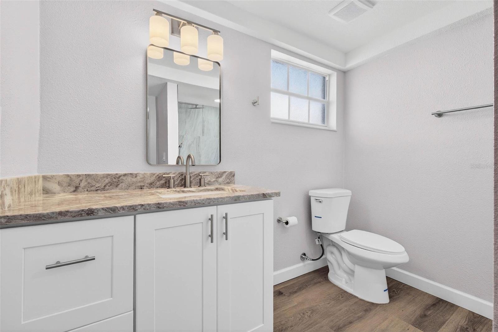 FLOR A MAR - Residential