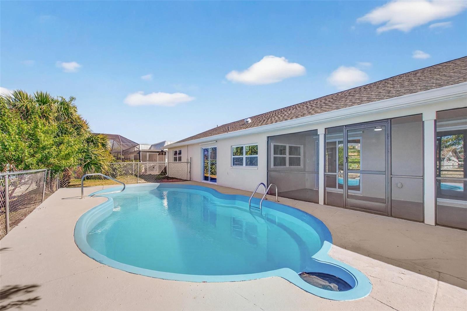 FLOR A MAR - Residential