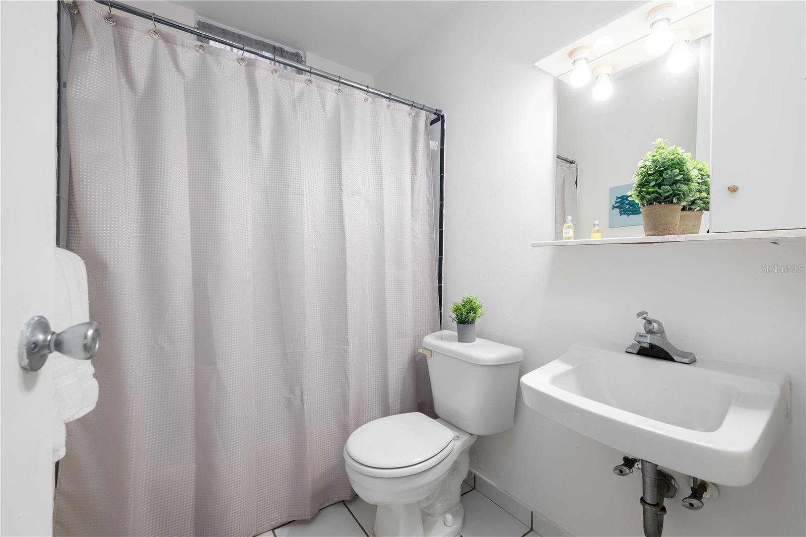 CONDOMINIO COSTA ESMERALDA - Residential